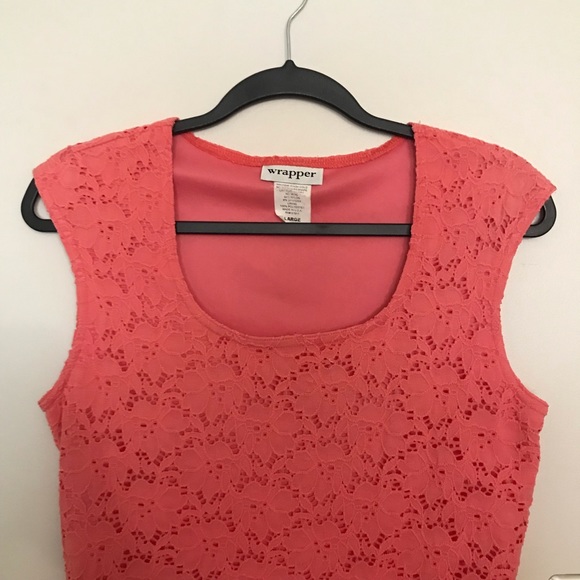 Wrapper Coral Crochet Tank Top - Picture 2 of 4